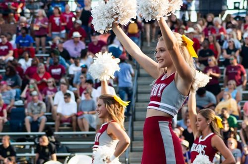 Mαζορέτες στα ελληνικά σχολεία με την έναρξη της νέας σχολικής χρονιάς