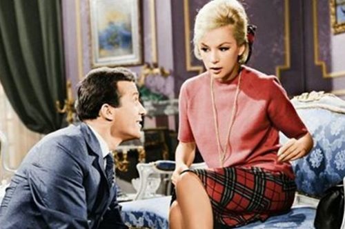 «Η Αλίκη και ο Δημήτρης το καλοκαίρι του '86 στο σπίτι της οδού Στησιχόρου» 