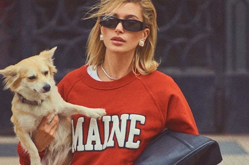 Η Χάλεϊ Μπίμπερ μόλις εμφανίστηκε με τα μποτάκια που θα γίνουν η μεγαλύτερη τάση του χειμώνα