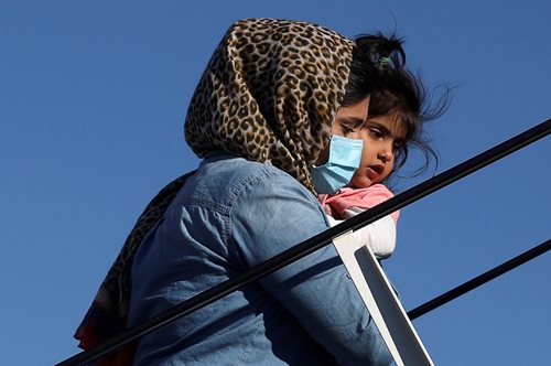 «Είμαι Γερμανίδα, αλλά νιώθω και λίγο Σύρια»: Η προσφυγική εμπειρία μέσα από τα μάτια ενός παιδιού