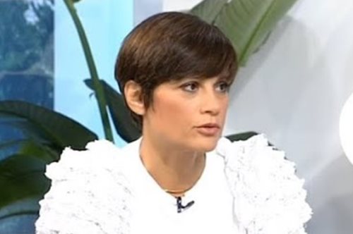 Άννα Μαρία Παπαχαραλάμπους: «Ο θάνατος της μητέρας μου μού υπενθύμισε αυτό: “Ξύπνα, ζήσε τώρα”»