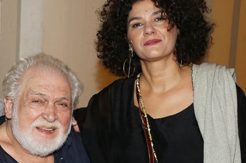 Ο «άγνωστος» 22χρονος γιος Αλέξανδρος, του Κώστα Καζάκου και της Τζένης Κόλλια