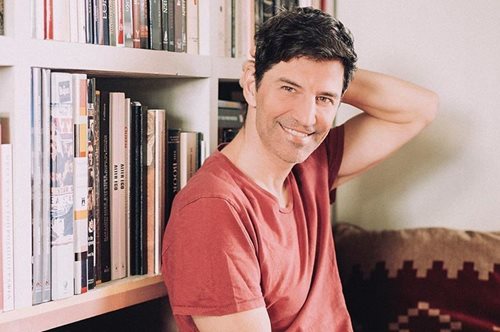 «Ήμουν βαριά δυσλεκτικός. Τότε έπεφτε πολύ ξύλο με τον χάρακα, μέχρι την Στ’ Δημοτικού»