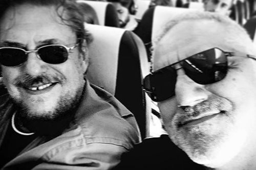 «Μα η φιλία είναι φιλία, θέλει παιχνίδι και ταξίδι κι αλητεία»