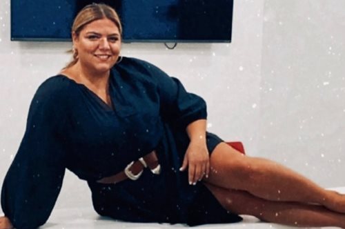 Τάπερ με σπανακόπιτα στο καμαρίνι: Η γιαγιά της Δανάης Μπάρκα κλέβει την παράσταση στο νέο τρέιλερ