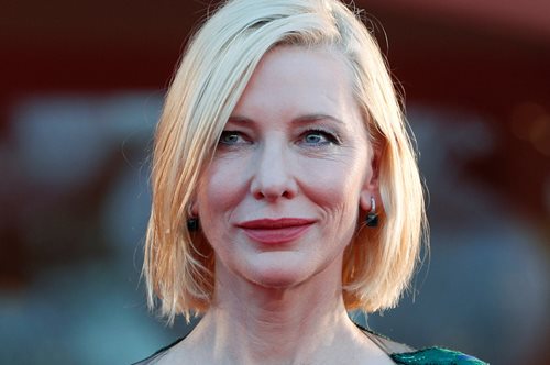 Μερικές φορές η Κέιτ Μπλάνσετ σε κάνει να αναρωτιέσαι αν υπάρχει στα αλήθεια 