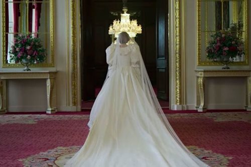 Πάγωσαν οι ηθοποιοί στο γύρισμα: Έφτιαξαν από την αρχή το νυφικό της Νταϊάνα για το The Crown