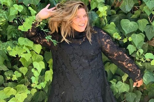 «Η γιαγιά μου είναι ο πιο αστείος άνθρωπος στον κόσμο, ο πιο δυνατός, ο πιο δυναμικός»