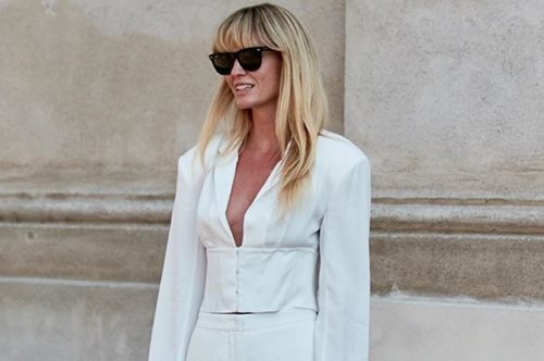 Άγγιγμα κομψότητας: Αυτό το πολυτελές φθινοπωρινό τρεντ κολακεύει όλες τις γυναίκες ανεξαιρέτως