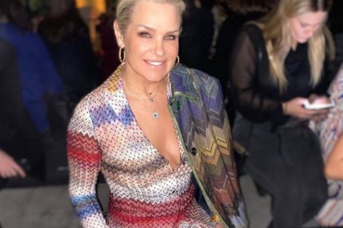 Η 56χρονη Γιολάντα Χαντίντ είναι πανέμορφη. Kαι περιμένει με ανυπομονησία το πρώτο εγγόνι της