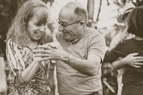 Σαν μίνι πρόβα συνταξιοδότησης ή μήπως η ηδονική προσέγγιση της βραδύτητας;