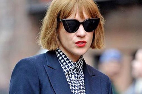 H υπέροχα στιλάτη Kλοέ Σεβινί βγάζει βόλτα τον νεογέννητο γιο της στη Νέα Υόρκη