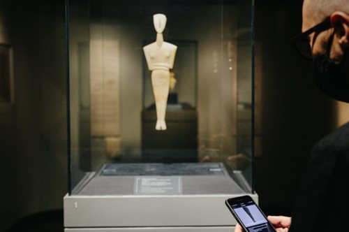 H αρχή μίας νέας εποχής: Ψηφιακές ξεναγήσεις ξεκινούν στο Μουσείο Κυκλαδικής Τέχνης 