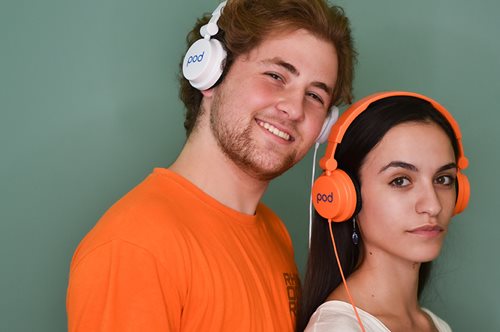 «Ας μιλήσουμε για τσόντες»: Οι νέοι σχολιάζουν ανοιχτά το θέμα και τη βιομηχανία του πορνό 