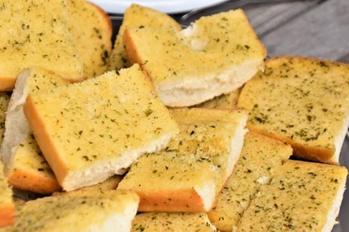 Το ξέρεις ότι εάν θέλεις να τρως ψωμί σου λείπει η σεροτονίνη;  Πώς να το αντιμετωπίσεις 