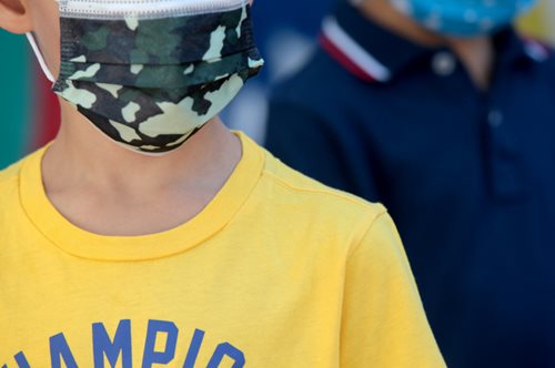 «Κάθε φορά που θα βήχει ο Γιωργάκης, οι γονείς θα πληρώνουν από 50 έως 150 ευρώ»