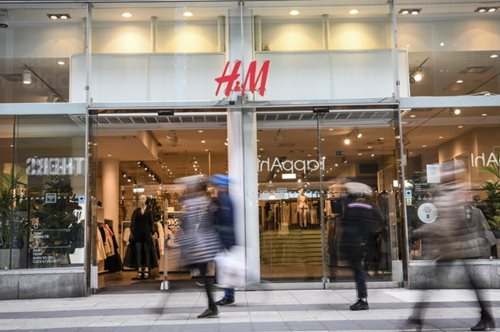 Η πανδημία αλλάζει ριζικά την αγορά: Κλείνουν 250 καταστήματα H&M σε όλο τον κόσμο
