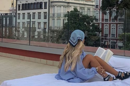 Αυτός είναι ο μοναδικός ενημερωμένος τρόπος να φορέσεις τα καρό το 2020: Απρόσμενα κομψός