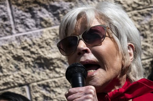 «Η COVID είναι το δώρο του Θεού προς την Αριστερά. Ναι, είναι φρικτό που το λέω»