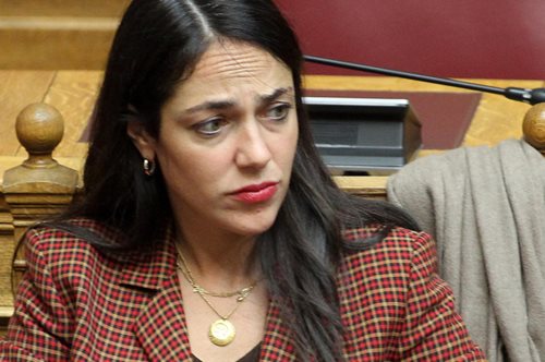 «Από μικρή ηλικία πίστευα ότι ήμουν υιοθετημένη. Δεν πίστευα τους γονείς μου»