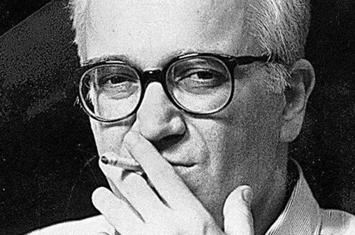 «Μόνο οι άνθρωποι σε κάνουν να χαίρεσαι»: Αποσπάσματα από βιβλία του Κωστή Παπαγιώργη 