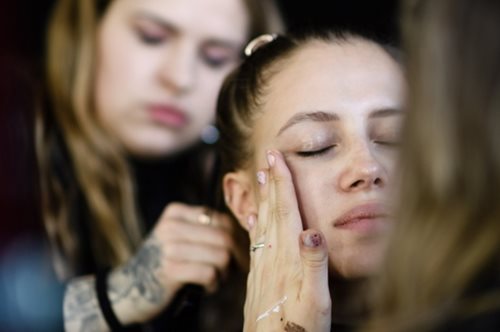 Το παρεξηγημένο συστατικό ομορφιάς με το οποίο έχουν πάθει εμμονή οι beauty editors 