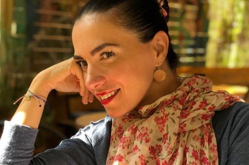 Αδημοσίευτες φωτογραφίες της Φωτεινής Δάρρα από τον «μυστικό» γάμο της: Δαντέλα και κόκκινο κραγιόν