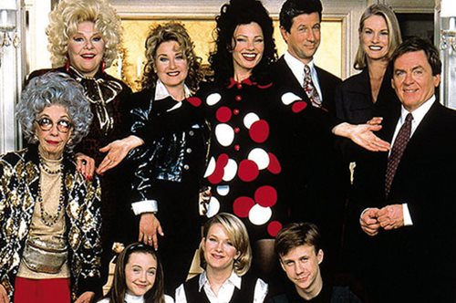 Αυτό κι αν είναι reunion. Πώς είναι σήμερα οι πρωταγωνιστές της θρυλικής σειράς «Η Νταντά»