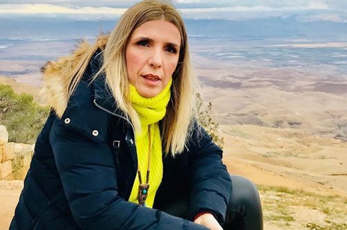 «Δεν πεθαίνει το σώμα, πεθαίνει όμως το μυαλό μου σιγά σιγά. Τι αξία έχει η ζωή μου χωρίς μνήμη;»