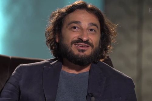 «Σε αυτή την παρεΐστικη παράσταση με είδαν από τα “Εγκλήματα” και με πήραν να παίξω ένα γκεστ»