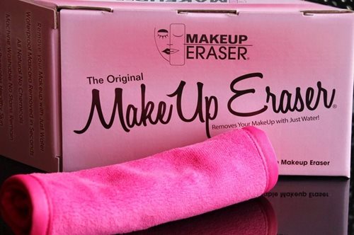 Μια πετσέτα που αφαιρεί κάθε ίχνος μακιγιάζ – ακόμη και την αδιάβροχη μάσκαρα