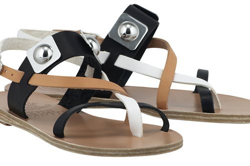 Υπέροχα σανδάλια από την ελληνική εταιρεία Ancient Greek Sandals σε συνεργασία με τον Peter Pilotto
