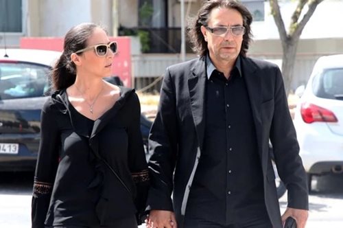 «Η σύζυγός μου δεν είναι φαν μου και χαίρομαι για αυτό»: Ο Γιάννης Κότσιρας ξαφνιάζει 