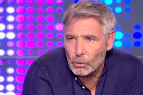 «Την τρίτη μέρα νιώθω ότι θέλω να πιω και αντί να το κάνω βρήκα το τηλέφωνο των ΑΑ»