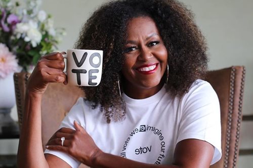 Τα σκουλαρίκια με συγκεκριμένο σκοπό που σχεδίασε η Μισέλ Ομπάμα φοριούνται από όλες τις διάσημες 