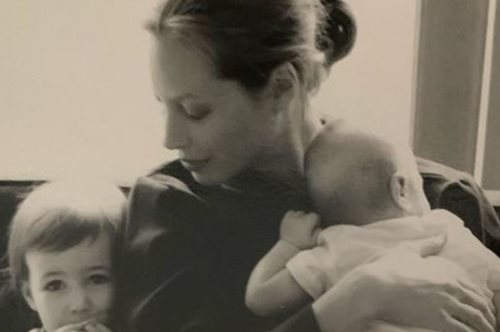 H 17χρονη κόρη της Κρίστι Τέρλινγκτον, Γκρέις, δε μοιάζει στη μαμά της αλλά έχει τη δική της γοητεία