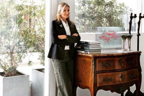 «Το χαρακτηριστικό στοιχείο του στυλ μου είναι οι καρφίτσες»