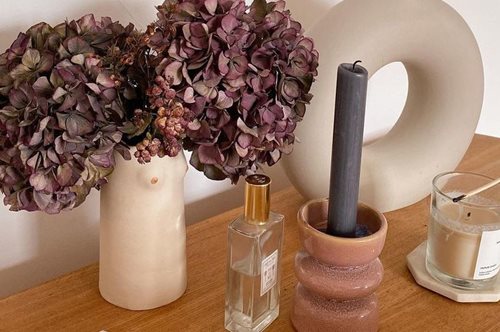 Αποπνέουν καθαριότητα στη μουντάδα του χειμώνα. Τα 10 αρώματα που φοράμε τα τελευταία 20 χρόνια