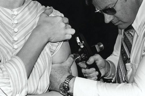 Εμβόλιο γρίπης: Ανήκεις σε αυτούς που πρέπει να το κάνουν οπωσδήποτε φέτος;