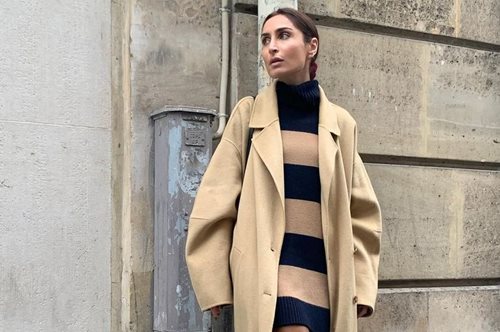 Τα φοράς άνετα και στο σπίτι: Έξι πλεκτά από 30€ μας κάνουν να ανυπομονούμε να πέσει η θερμοκρασία