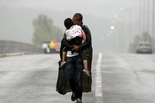 O Guardian ανακήρυξε φωτογράφο της χρονιάς 2015 τον Γιάννη Μπεχράκη