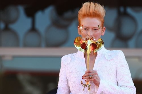 «Θα προτιμούσα να ήμουν γοητευτική σαν τον πατέρα μου για μία ώρα παρά ομορφούλα για μία εβδομάδα»