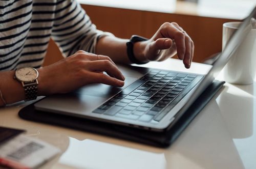 Πρόσκληση για κοινό κάθε ηλικίας σε διαδικτυακά σεμινάρια με θέμα «Covid19 και ψυχική υγεία»