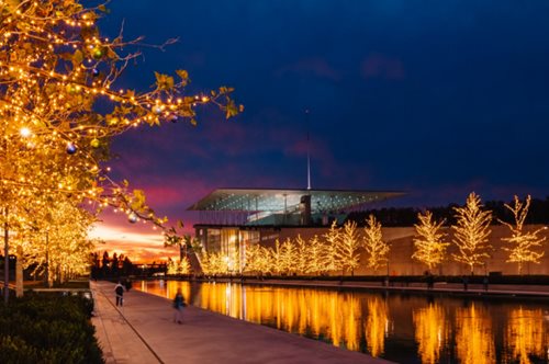 Φέτος όλες οι χριστουγεννιάτικες εκδηλώσεις του ΚΠΙΣΝ στις οθόνες μας: Θέατρο, συναυλίες, εργαστήρια