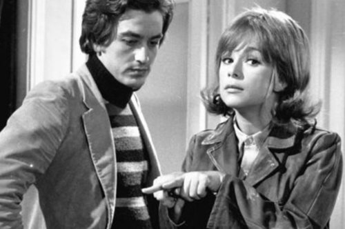 Το αγόρι που έκανε τα κορίτσια να λιώνουν. Μία σπάνια, αδημοσίευτη φωτογραφία του Νίκου Γαλανού 