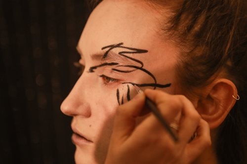 Οι beauty editors είναι εντυπωσιασμένες από αυτό το concealer των 6€. Mπορείς να το αγοράσεις online