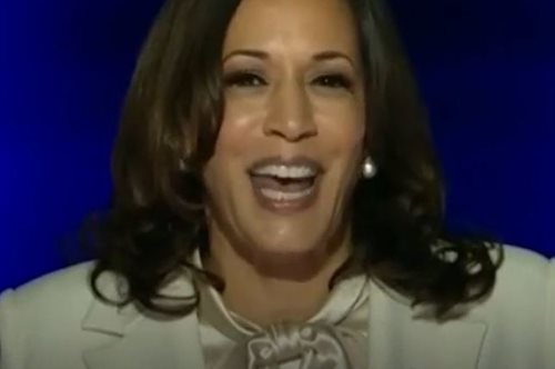 «Κάθε μικρό κορίτσι που παρακολουθεί σήμερα, βλέπει ότι αυτή είναι μία χώρα δυνατοτήτων»