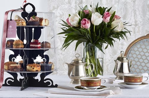 Το διάσημο απογευματινό τσάι του ξενοδοχείου Μεγάλη Βρεταννία έρχεται στο σπίτι σας