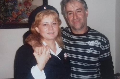 «Νιώθεις ότι πεθαίνεις μόνος. Ήμουν στην αυλή του σπιτιού μου κι ένιωθα ότι πεθαίνω μόνη»