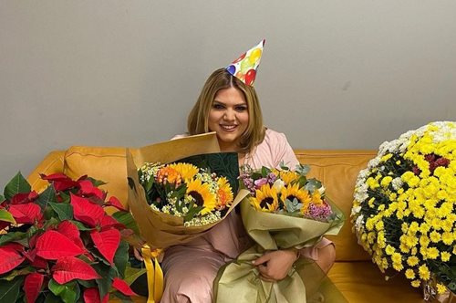 «Μισό, να κάνω μια ευχή»: Ο σύντροφος της Δανάης Μπάρκα της κάνει μια επίσκεψη-έκπληξη στο πλατό